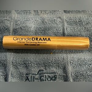 GrandeDrama Mascara. -NWT